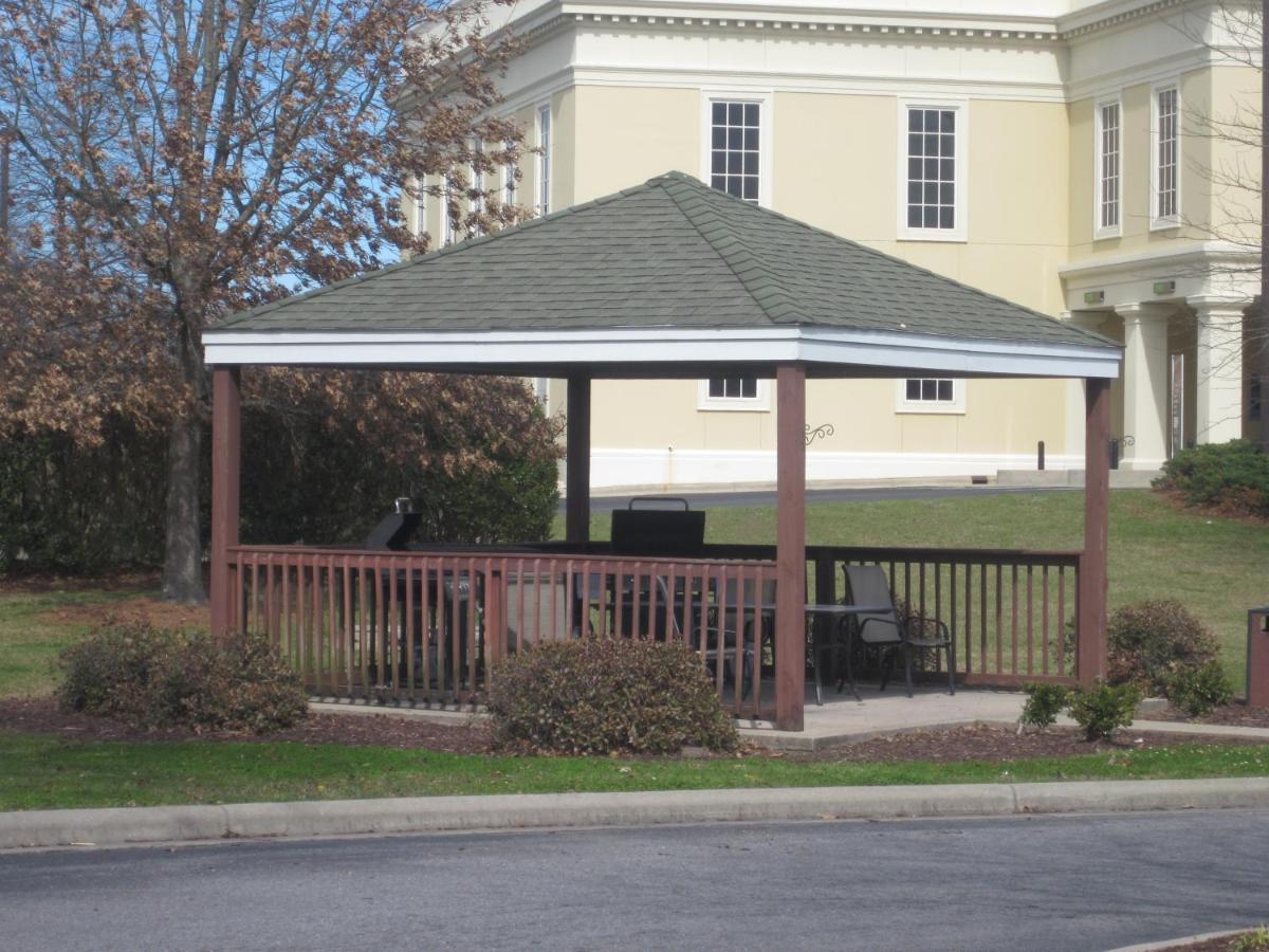 Intown Suites Extended Stay Greenville Nc Екстер'єр фото