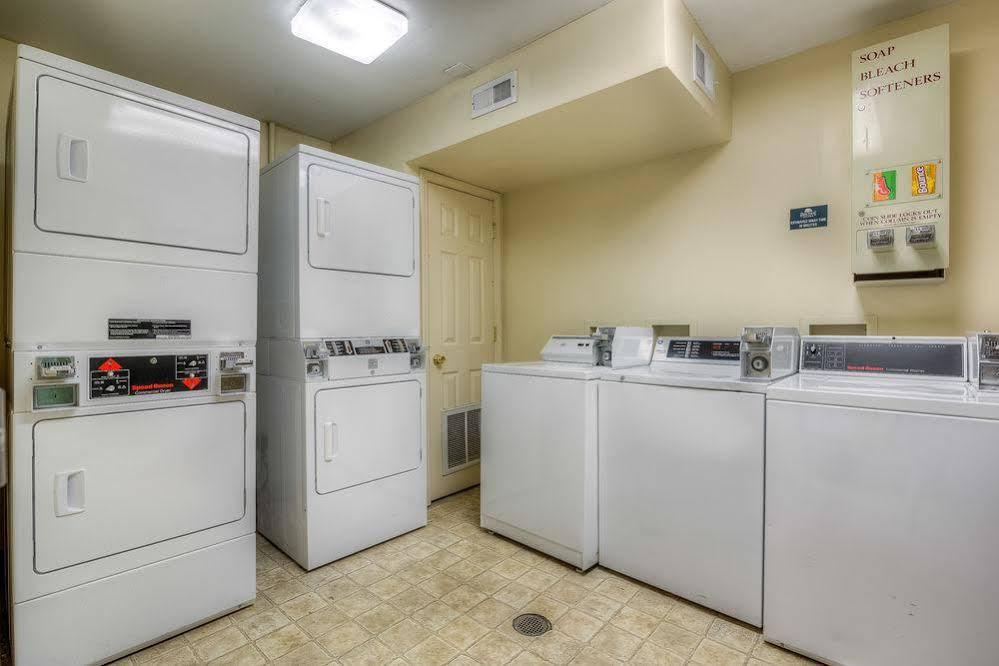 Intown Suites Extended Stay Greenville Nc Екстер'єр фото